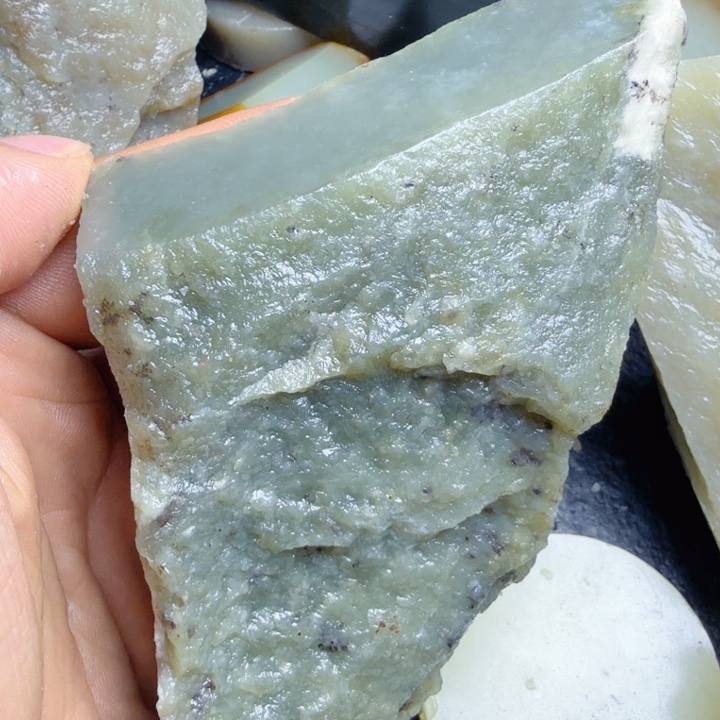 和田玉（糖玉）未镶嵌珠宝奇石