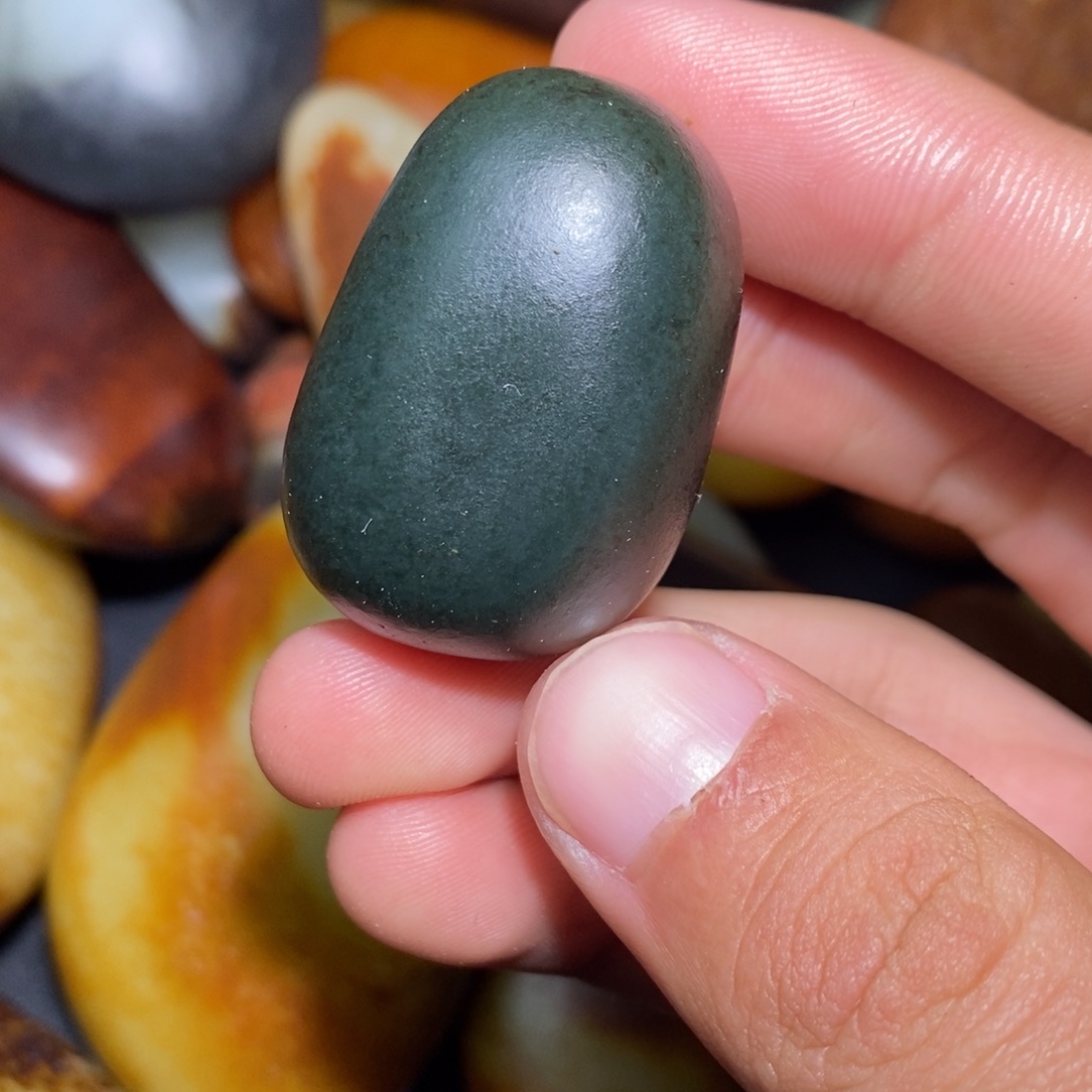 和田玉未镶嵌珠宝奇石