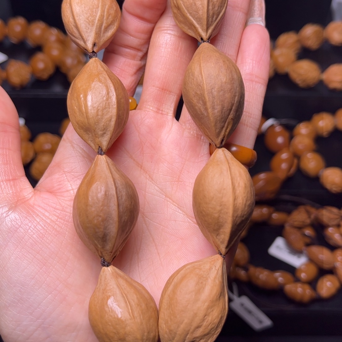 橄榄核吊坠2.1素核手持