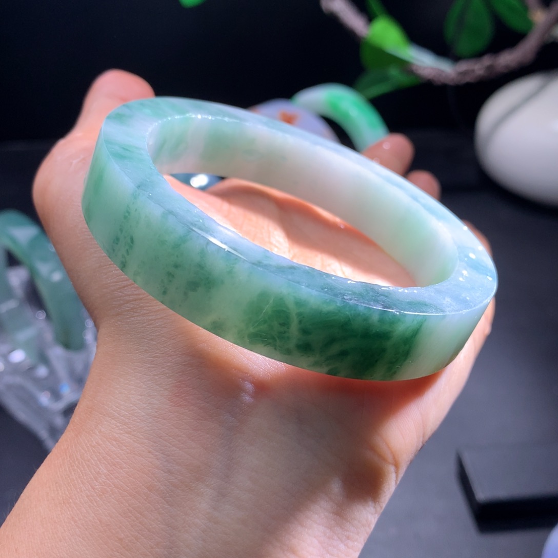 定制翡翠翡翠手镯未镶嵌