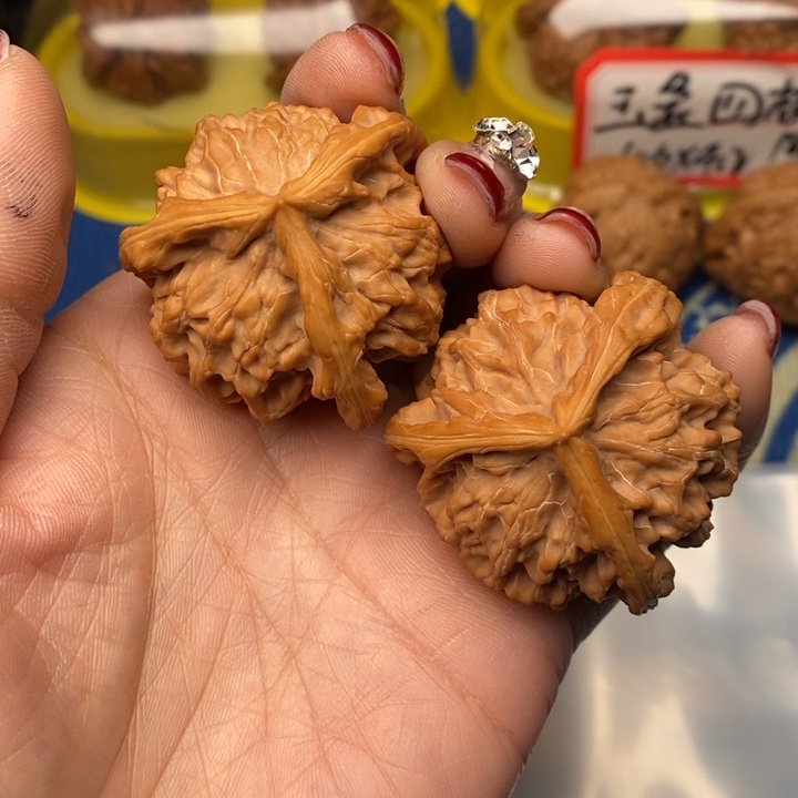 吊坠桃核粗筋球奔42核桃