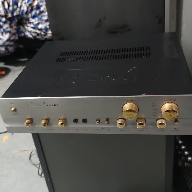 8新  家用后级功放一台 不包邮费