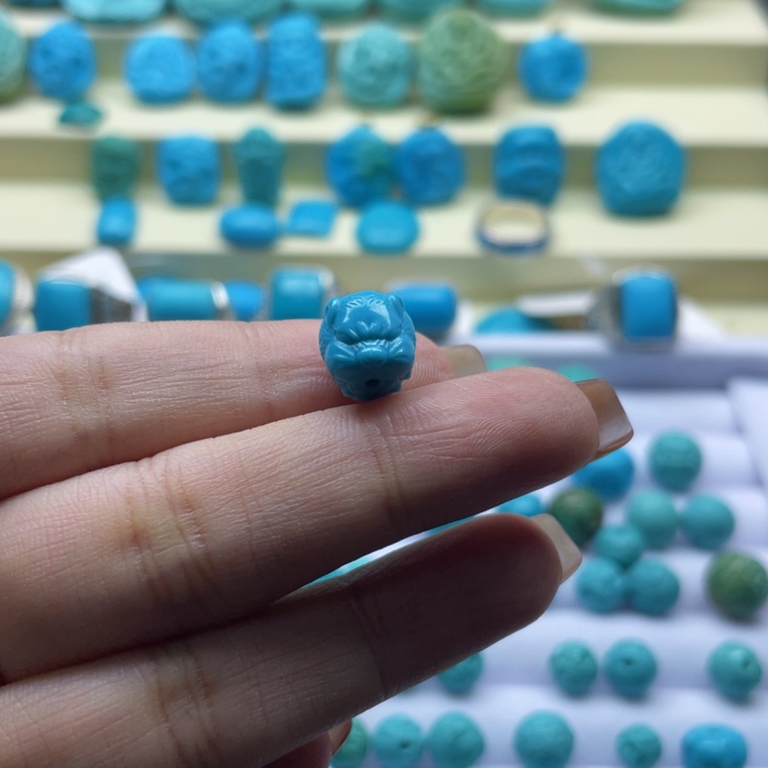 绿松石雕刻未镶嵌