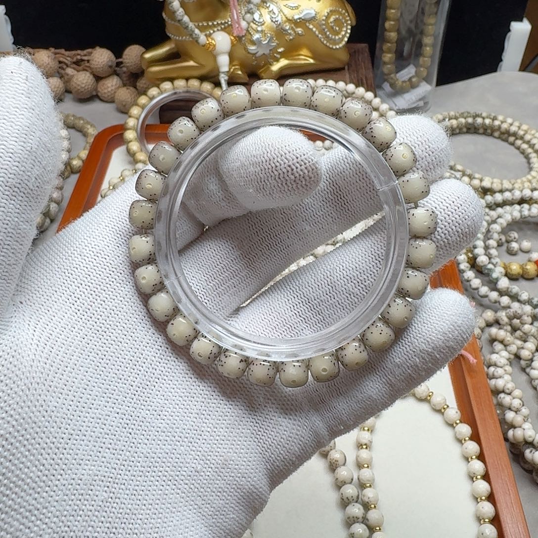 吊坠星月菩提石玉料8/7白冰料月留白小细星