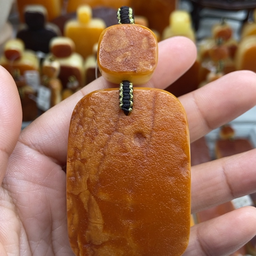 【闪购商品】琥珀颈饰未镶嵌