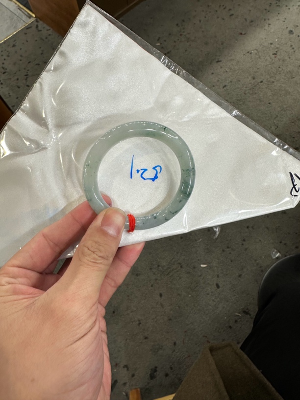 翡翠手镯圆条52.1