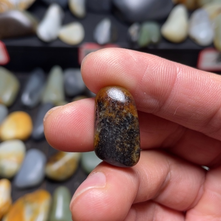 永***易和田玉未镶嵌挂件