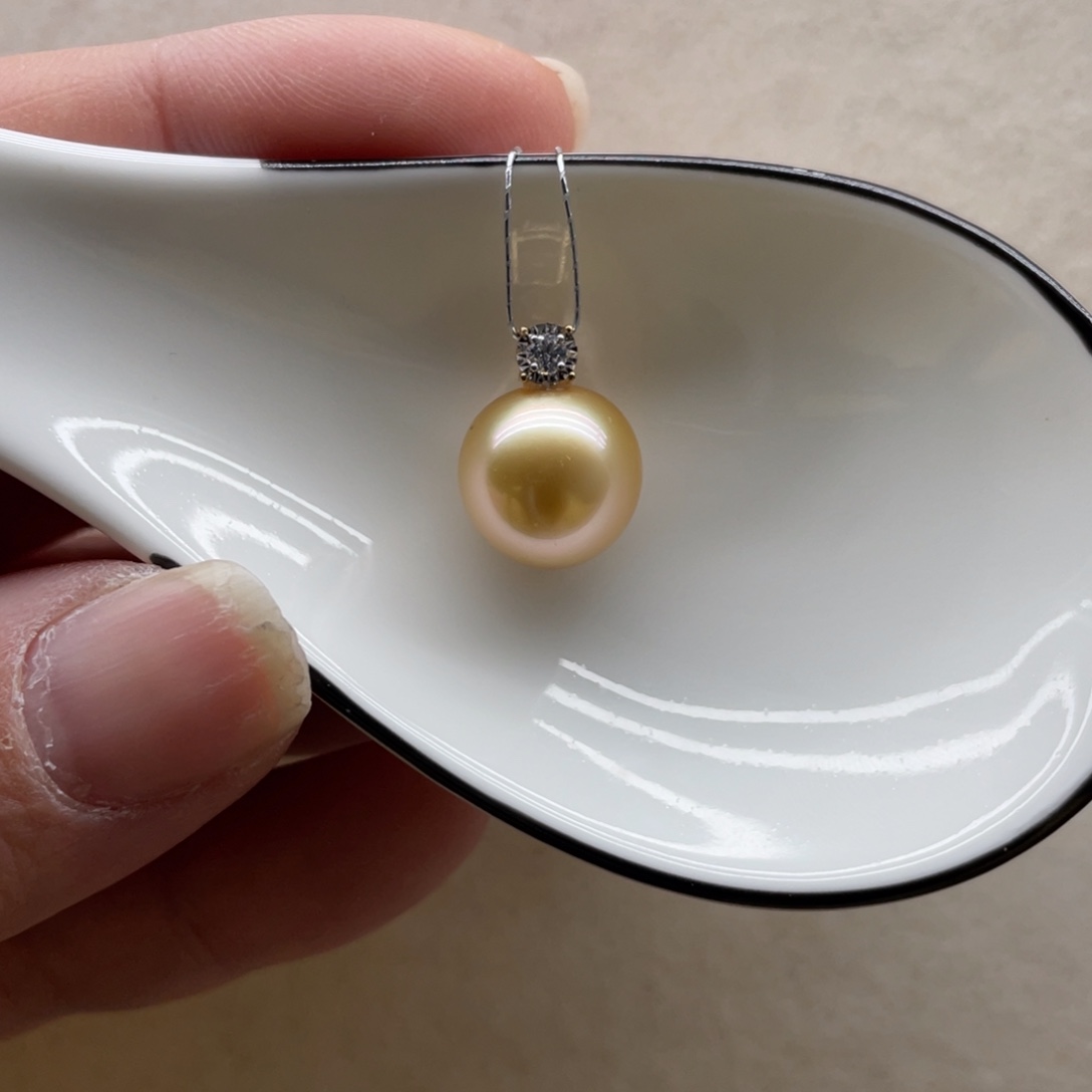 海水珍珠吊坠(赠链)18K金镶嵌11-12m m