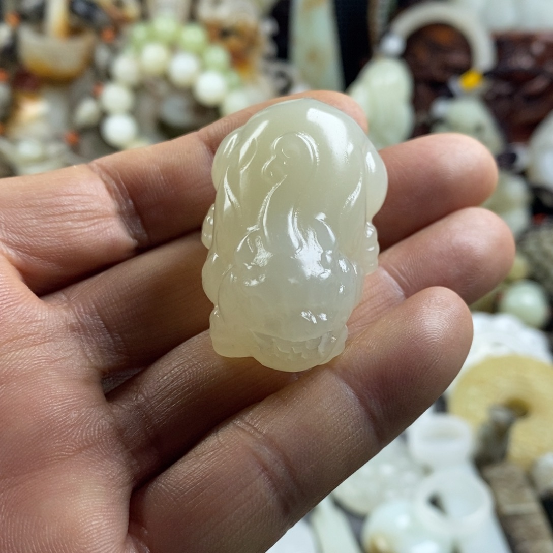 和田玉（糖玉）未镶嵌颈饰