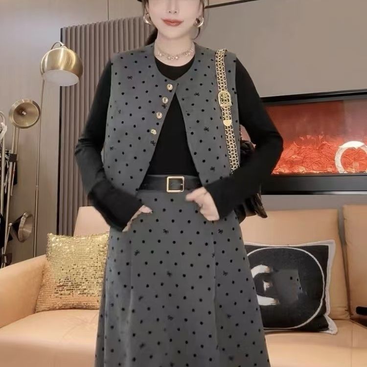 韩系蝴蝶结波点马甲与高腰半身裙时尚气质套装
