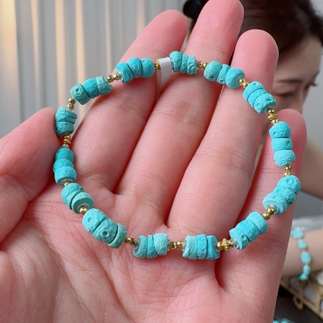 未镶嵌绿松石珠宝奇石