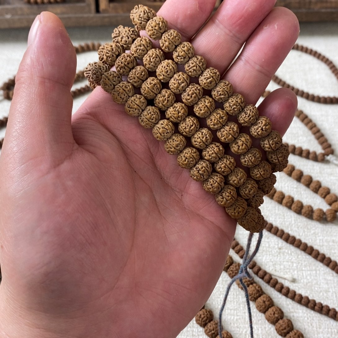 吊坠金刚菩提凹底梅花脖挂尺寸9.7