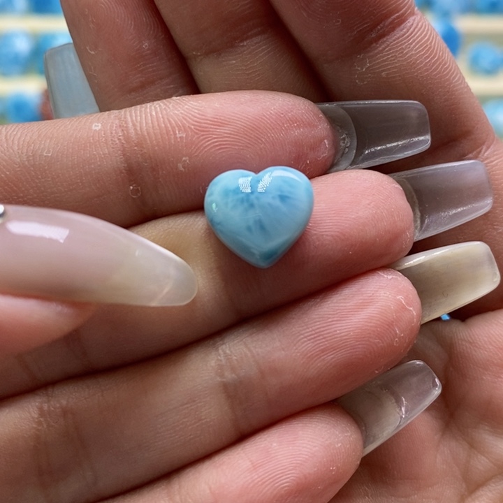 针钠钙石（海纹石）未镶嵌颈饰