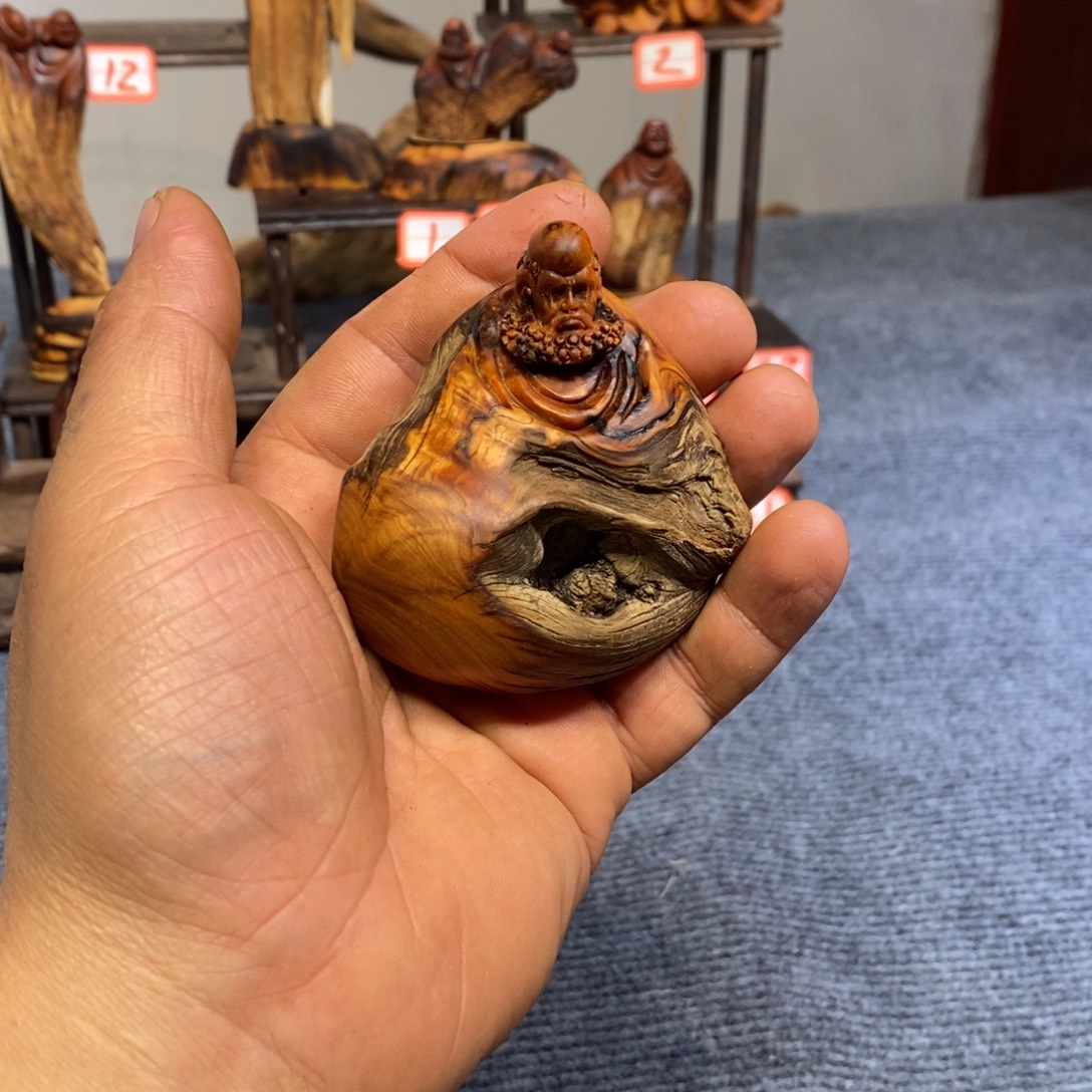 王***范柏木（崖柏）66666666