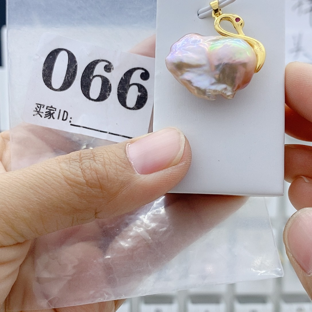 颈饰钛钢淡水珍珠