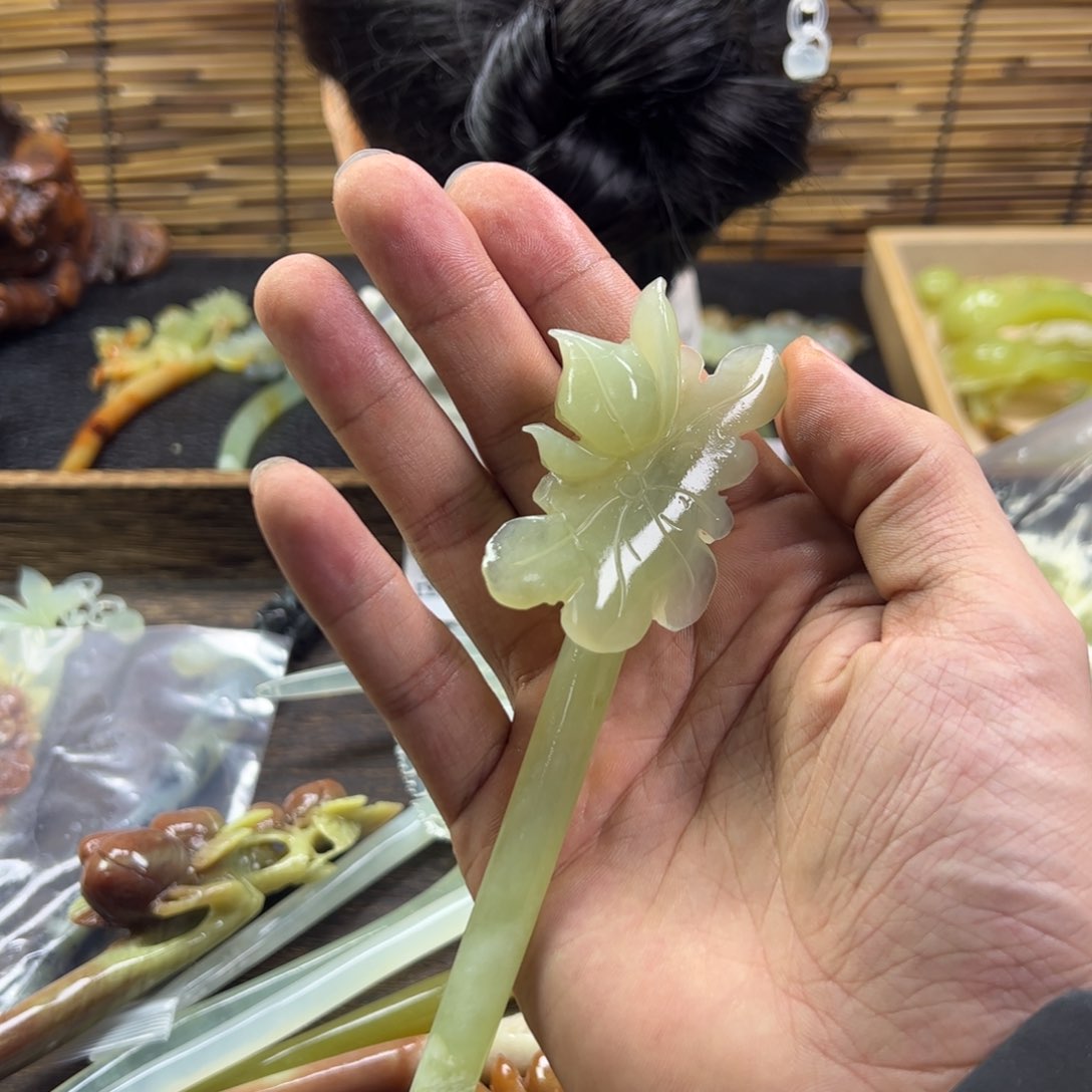 蛇纹石玉发簪未镶嵌