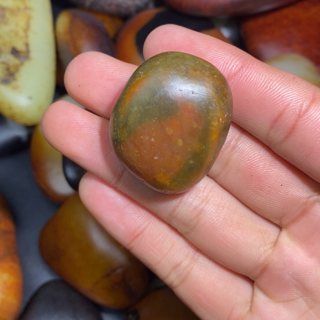 和田玉未镶嵌珠宝奇石