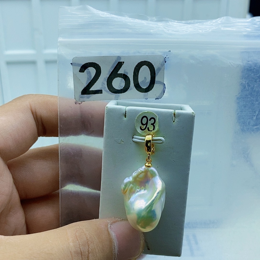 淡水珍珠颈饰合金