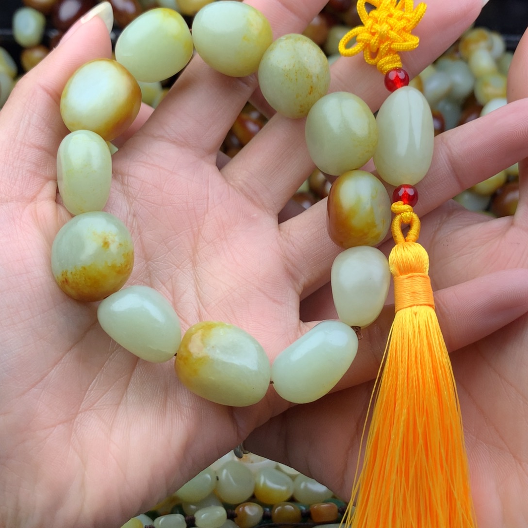 火***山和田玉未镶嵌手链