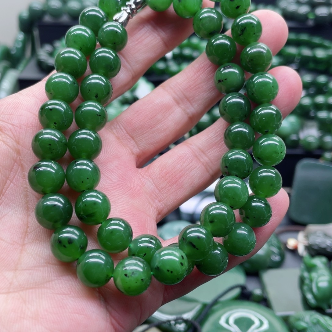 和田玉（碧玉）未镶嵌颈饰