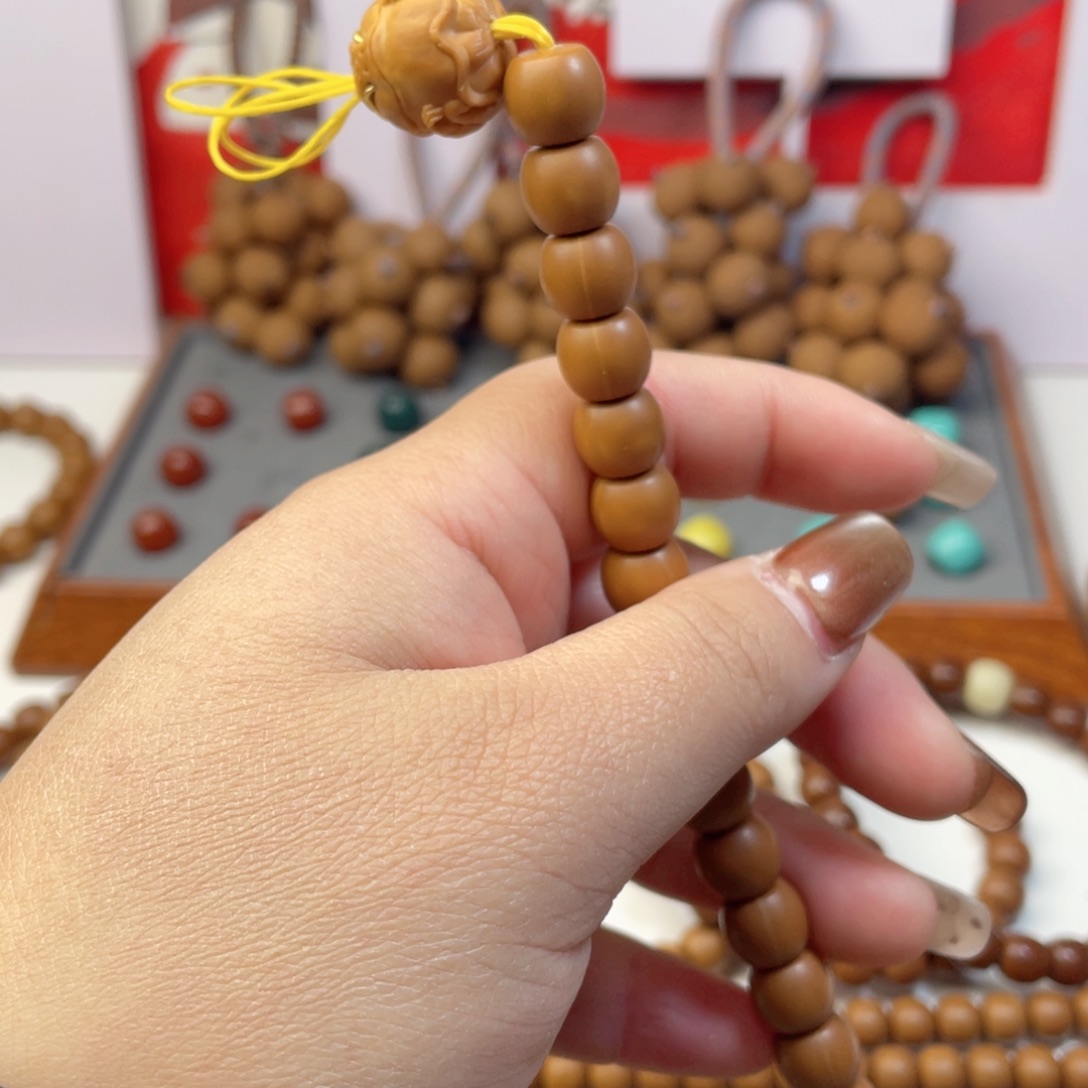 阿***么吊坠猴头核桃直切加单颗金蝉