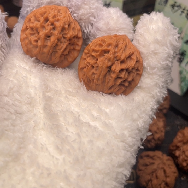 一***生核桃秦岭山地核桃小金豆