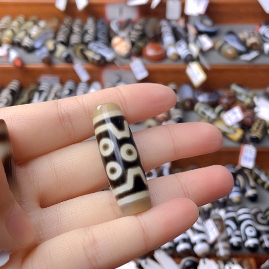 未镶嵌颈饰玛瑙/玉髓F****I