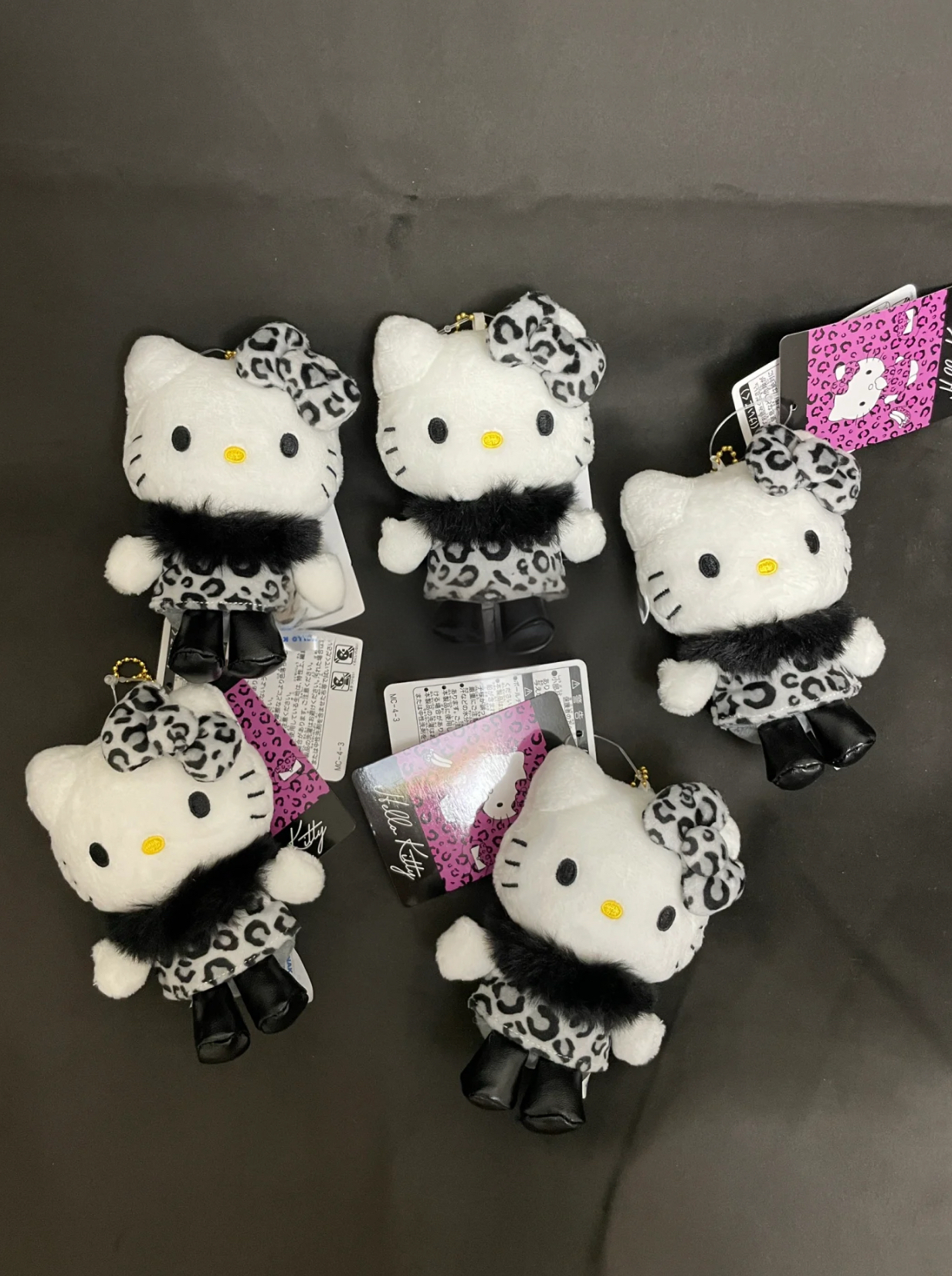 黑色豹纹kt玩偶挂件