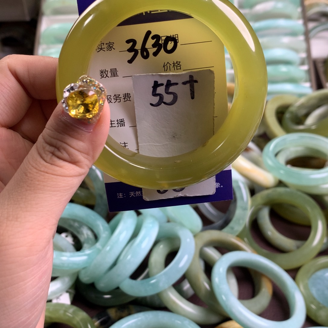 蛇纹石玉手镯未镶嵌3630