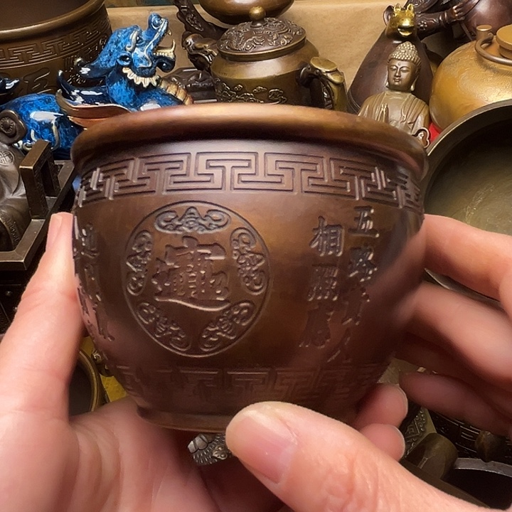 精美铜器批发档口