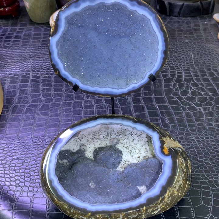 福利蓝晶山水盆未镶嵌水晶