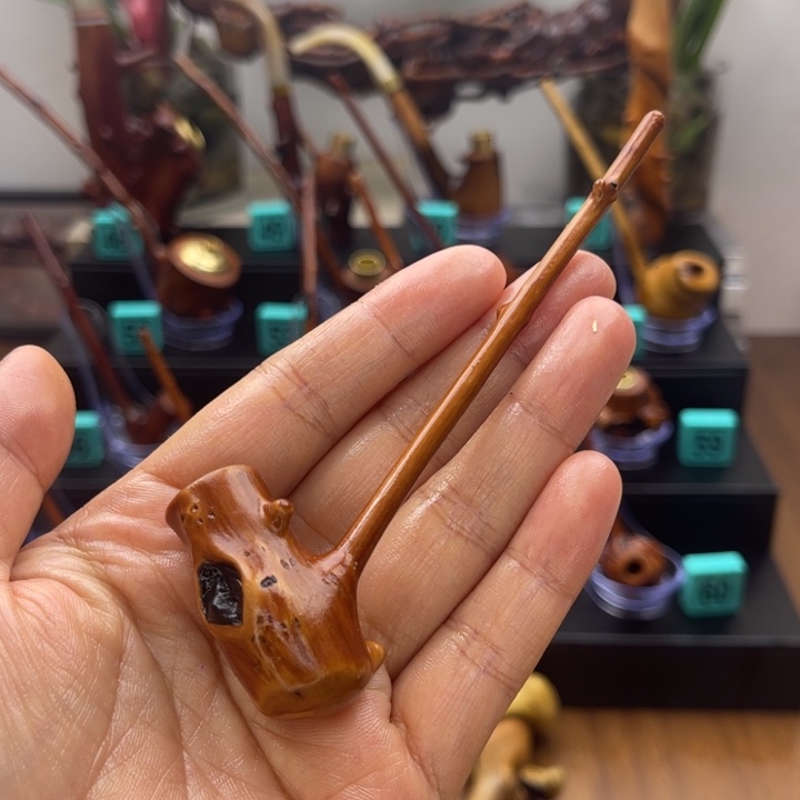 六***志贵州檬子木烟斗一物一拍