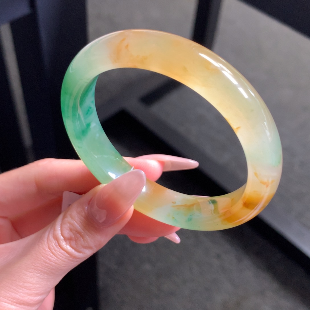 石英质玉未镶嵌手镯