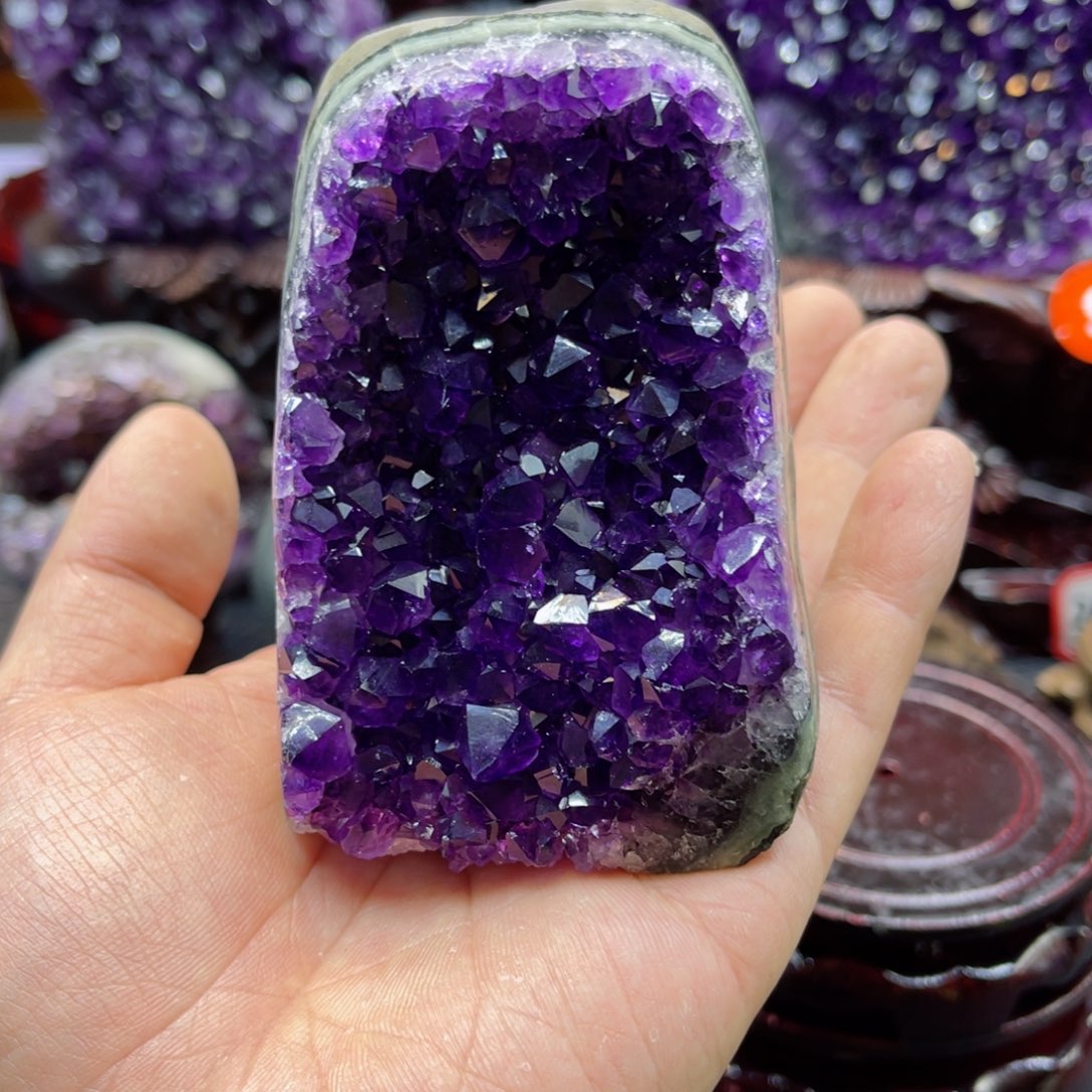 紫晶大型摆件（非配饰）未镶嵌