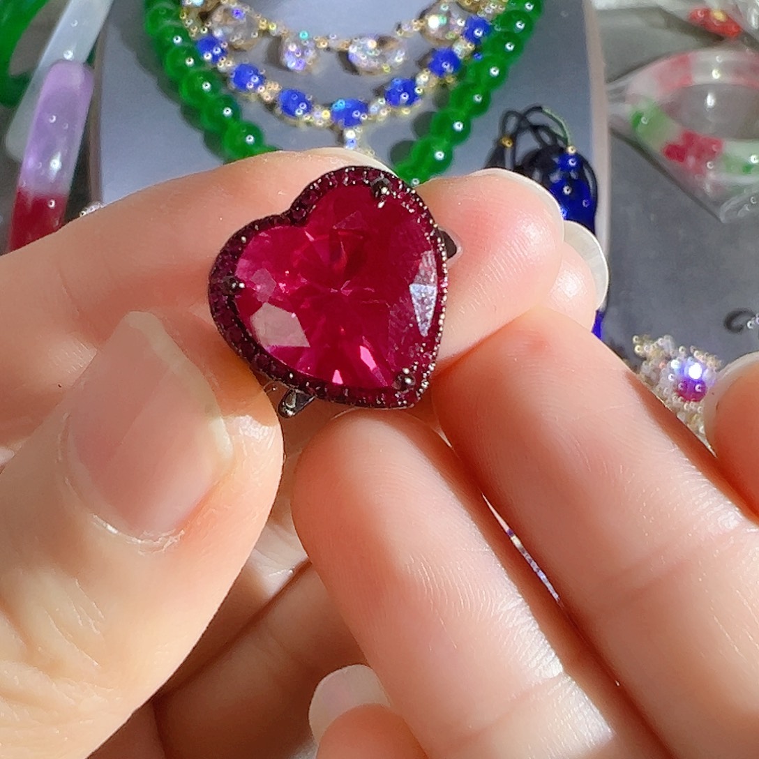 花岗石钨合金红色蓝色大宝贝