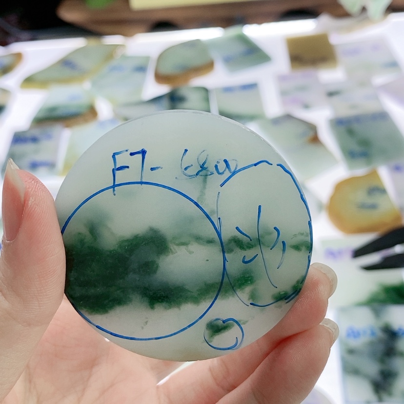 【闪购商品】定制翡翠未镶嵌鼎*恒