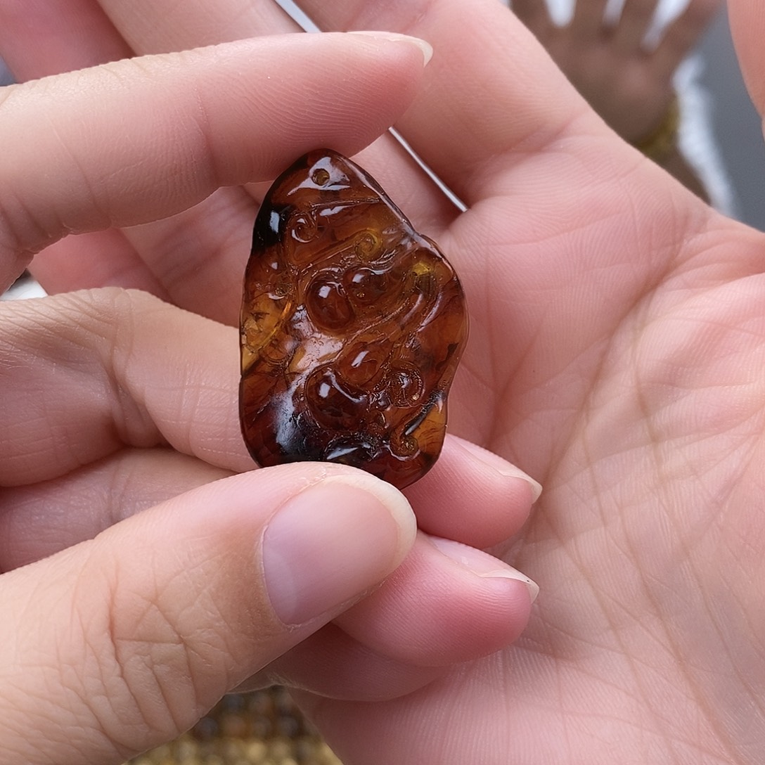 琥珀未镶嵌裸石琥珀