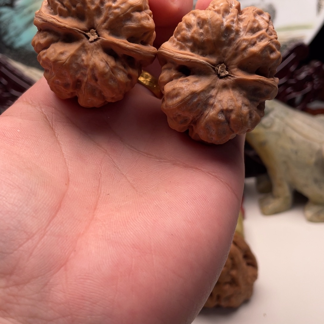 A***S核桃蛤蟆头文玩C06