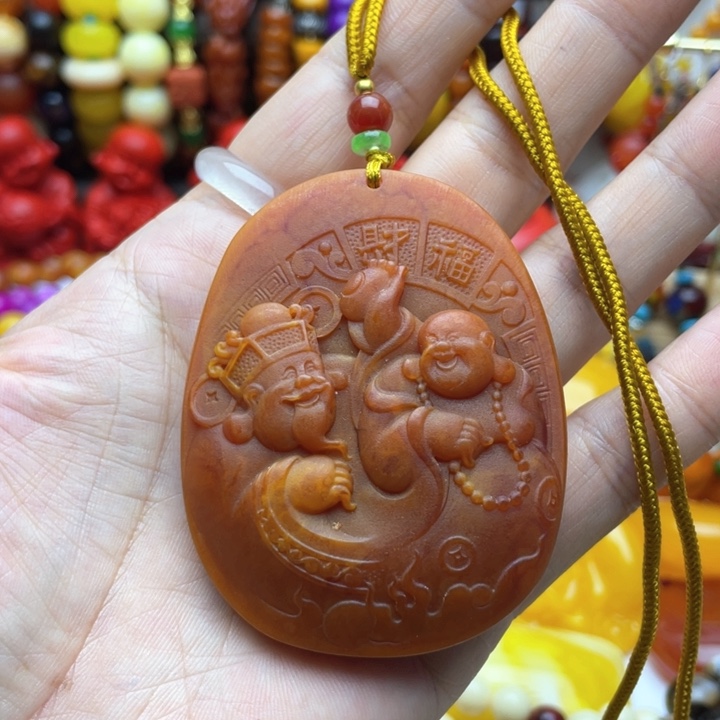 树脂制品10号雕刻吊坠