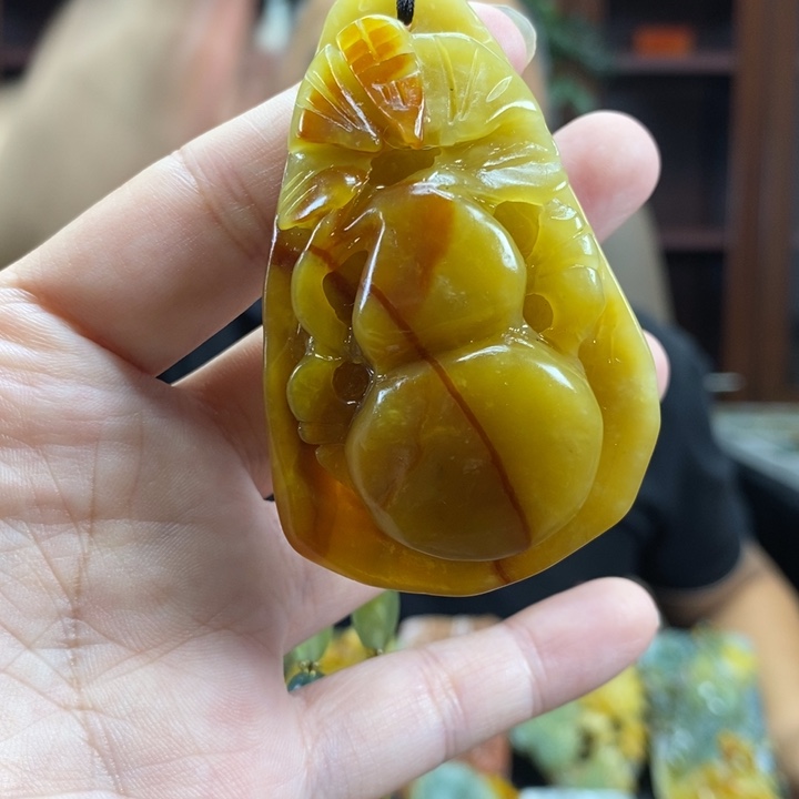 未镶嵌蛇纹石玉颈饰