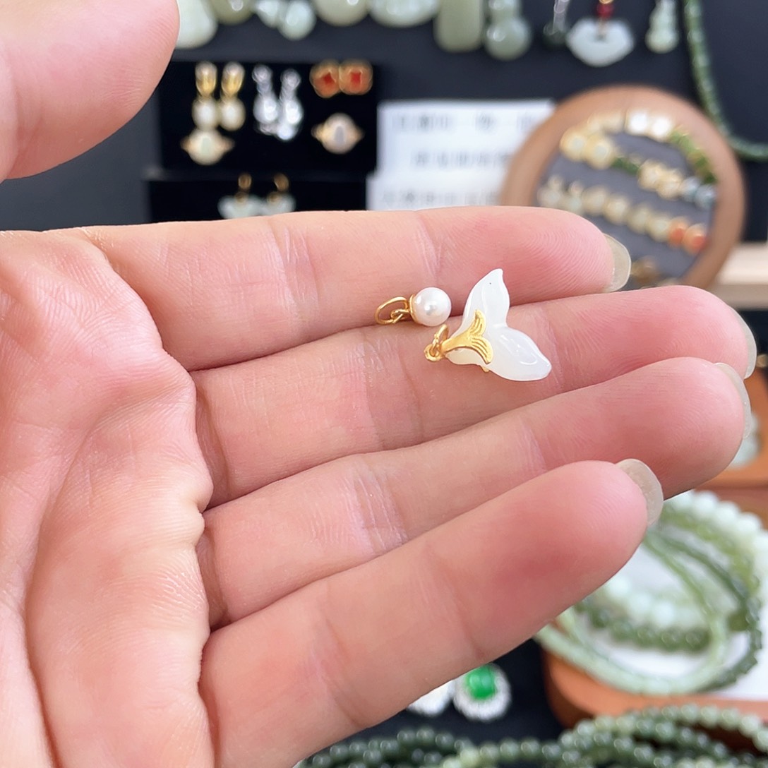 和田玉颈饰银S925镀金镶嵌