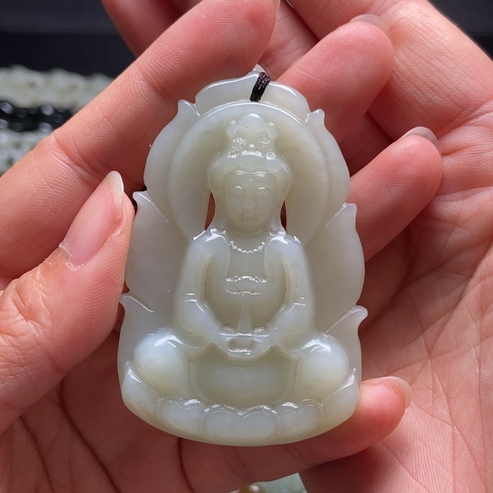 颈饰未镶嵌和田玉