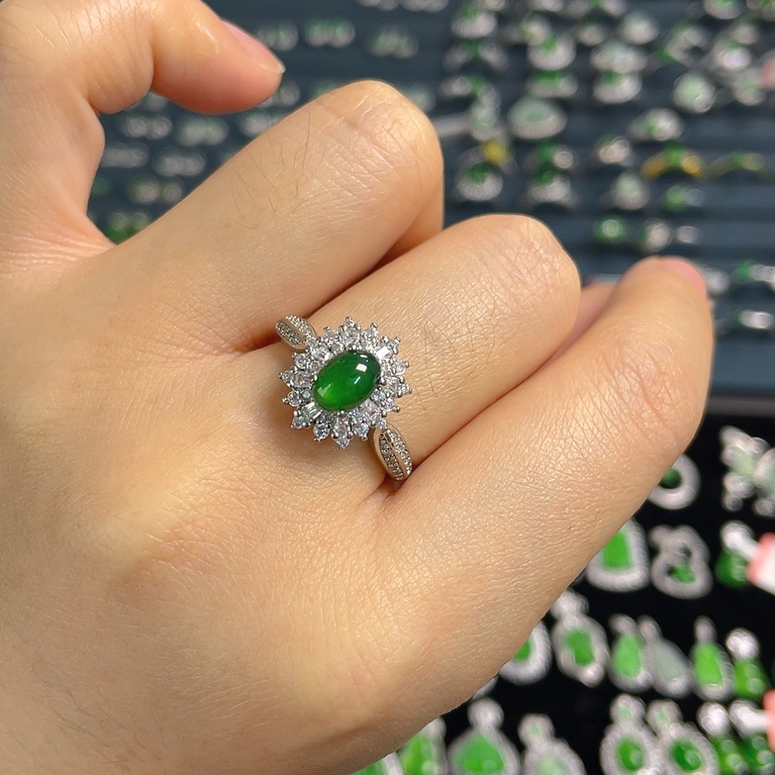 未镶嵌戒指翡翠戒指