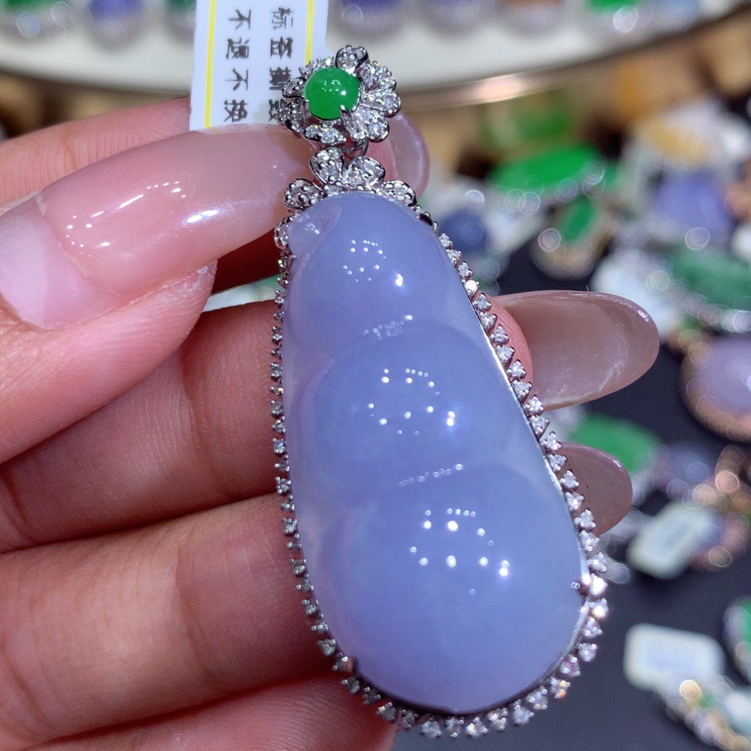 翡翠吊坠(赠链)18K金镶嵌