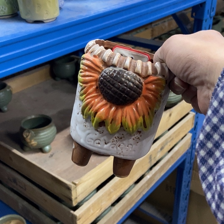 陶瓷花盆单场满9.9发9*13白