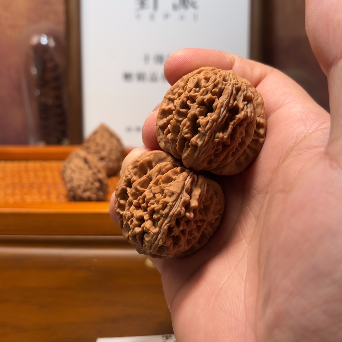 文玩核桃吊坠四座楼Q5937