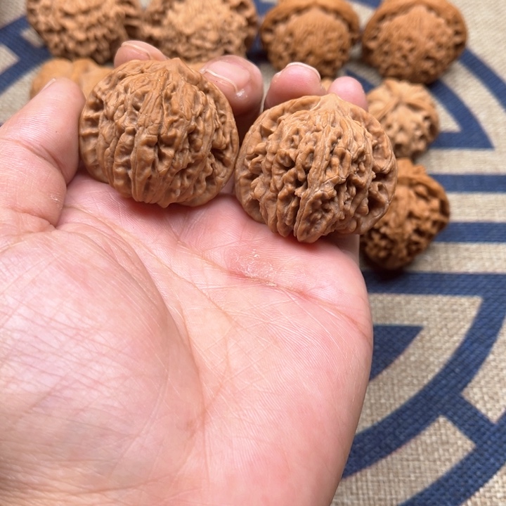 文玩核桃吊坠四座楼