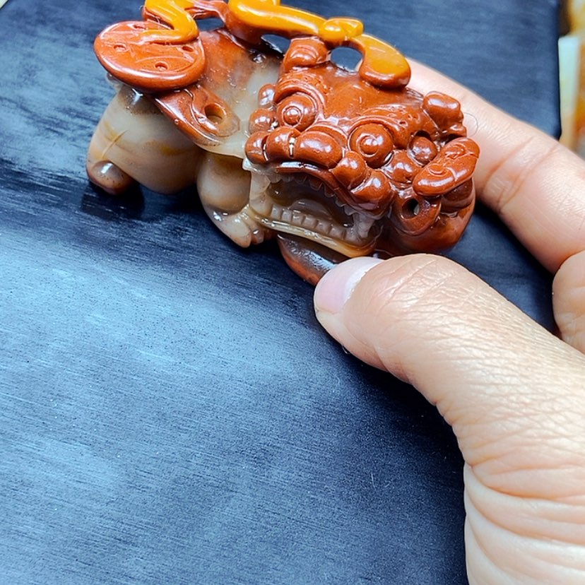 【闪购商品】石英质玉（黄龙玉）颈饰未镶嵌