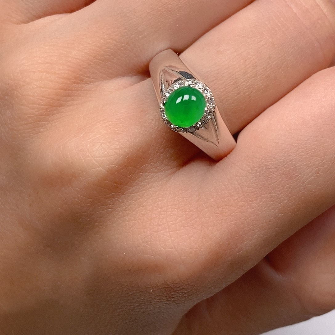 翡翠戒指未镶嵌绿蛋面