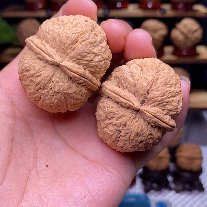 文玩核桃吊坠卧龙元宝34